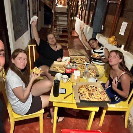 Hostel La Ballena Backpacker لاس غاليراس المظهر الخارجي الصورة