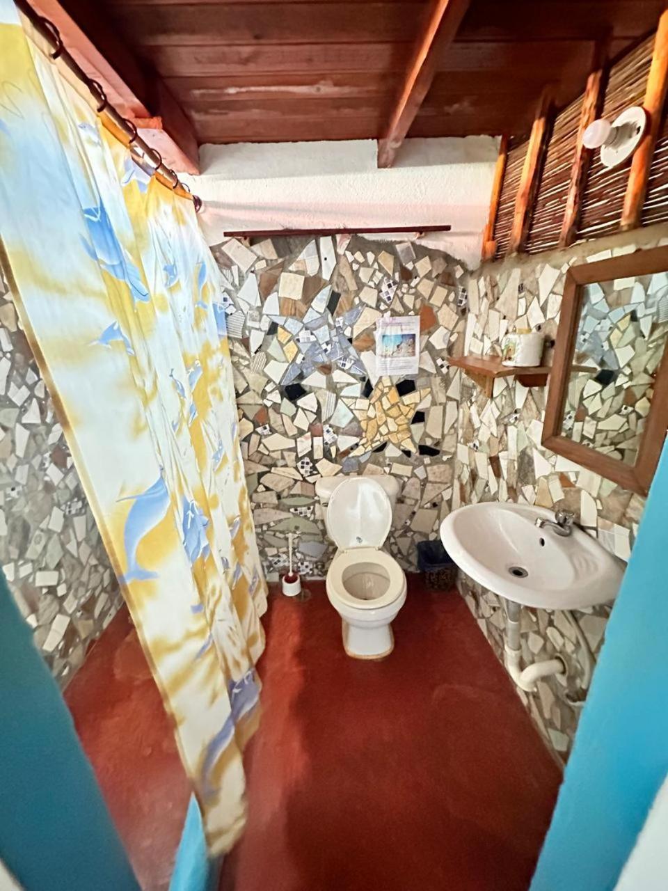 Hostel La Ballena Backpacker لاس غاليراس المظهر الخارجي الصورة