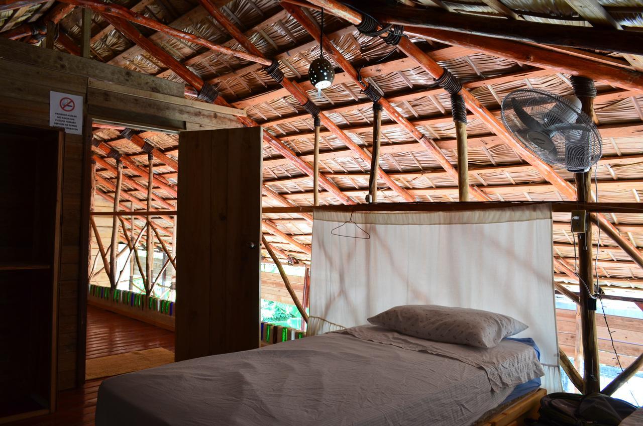Hostel La Ballena Backpacker لاس غاليراس المظهر الخارجي الصورة